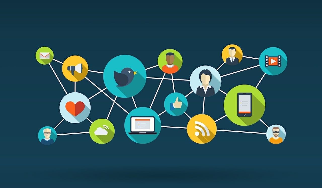 Pros and Cons of Social Media Networking & How It Affects Your Business Growth